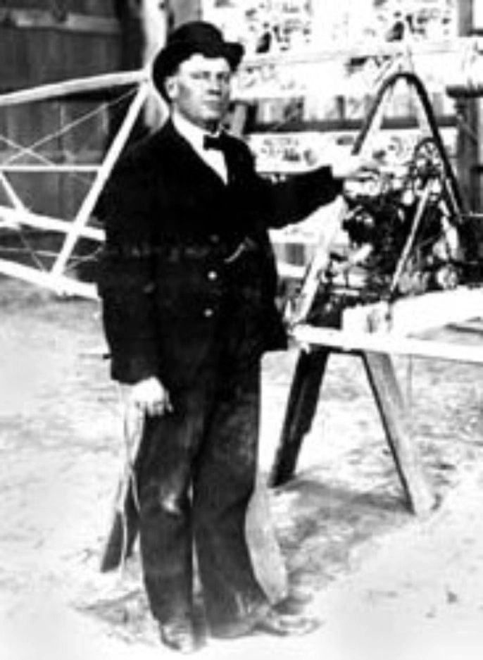 The Red Devil's pilot, Captain Thomas Scott Baldwin.