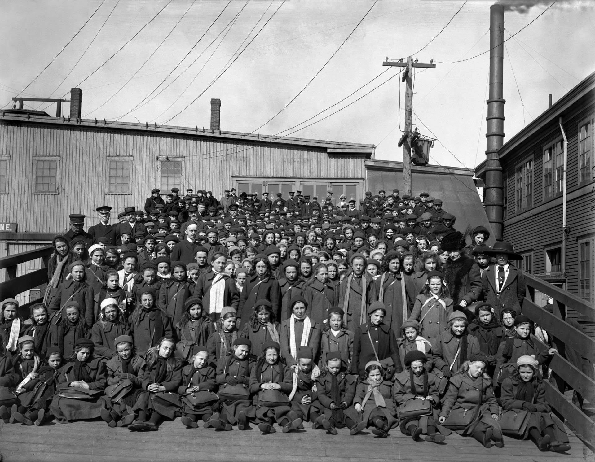 Immigrant children arriving in Saint John. (Provincial Archives of New BrunswickP210/953)