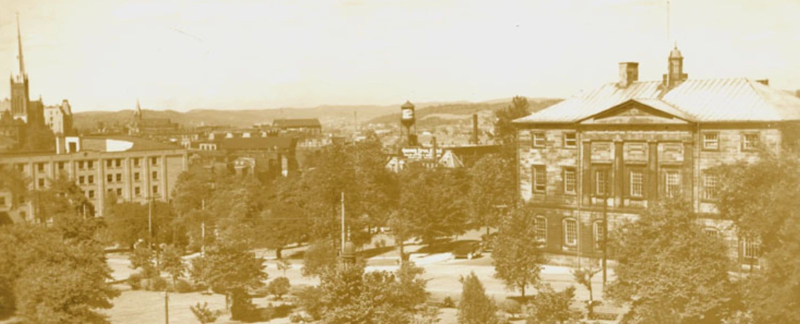 King's Square, Saint John. You can see the courthouse on the right. (New Brunswick Museum 1989.83.1129)